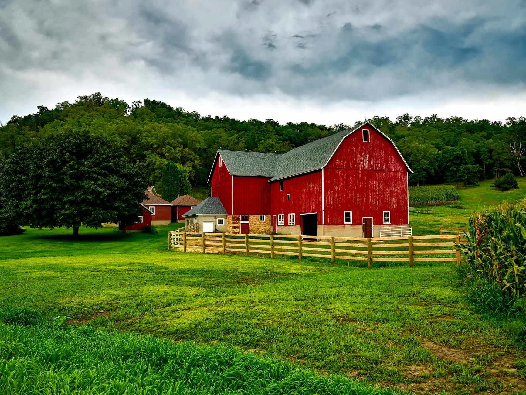 red barn,Best states for homesteading